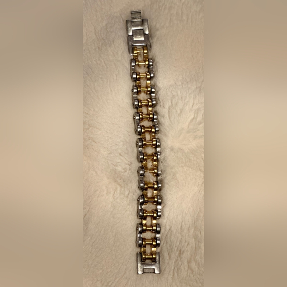 Stainless steel chain bracelet